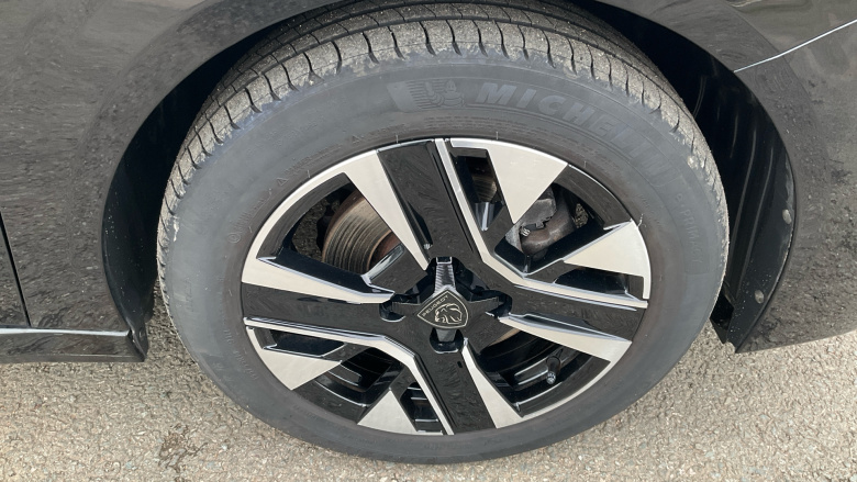 Peugeot 208 1.2 PureTech 100 Allure 5dr Petrol Hatchback